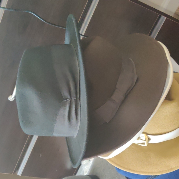 Free People 100% wool hat - Picture 3 of 12